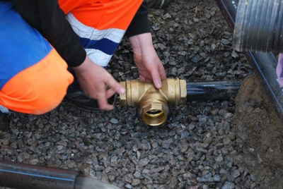 Муфта обжимная 32 латунная для ПНД труб Itap